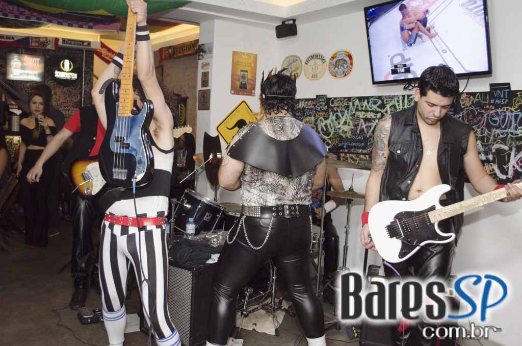 Presley Pub comemorou o Dia da Cerveja com lançamento de cerveja e show de rock Presley Pub comemorou o Dia da Cerveja com lançamento de cerveja e show de rock