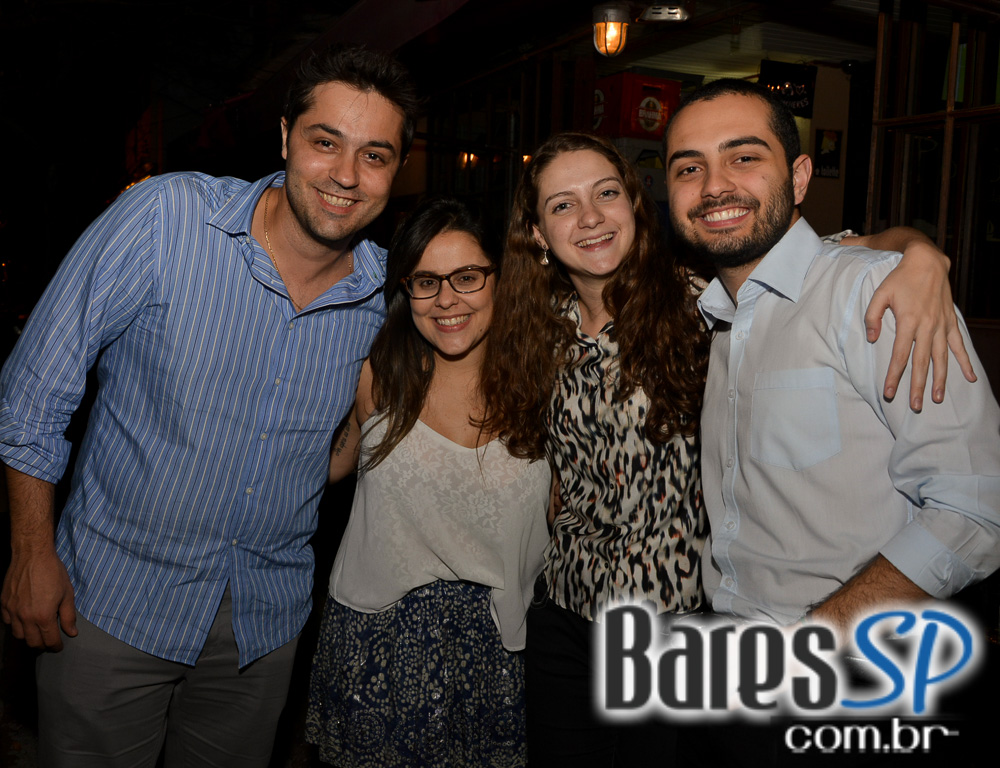 Apresentação de Luiz Fernando & Vadinho Theo no Porto Madalena Apresentação de Luiz Fernando & Vadinho Theo no Porto Madalena