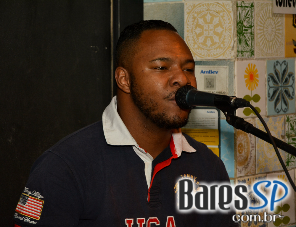 Apresentação de Luiz Fernando & Vadinho Theo no Porto Madalena Apresentação de Luiz Fernando & Vadinho Theo no Porto Madalena