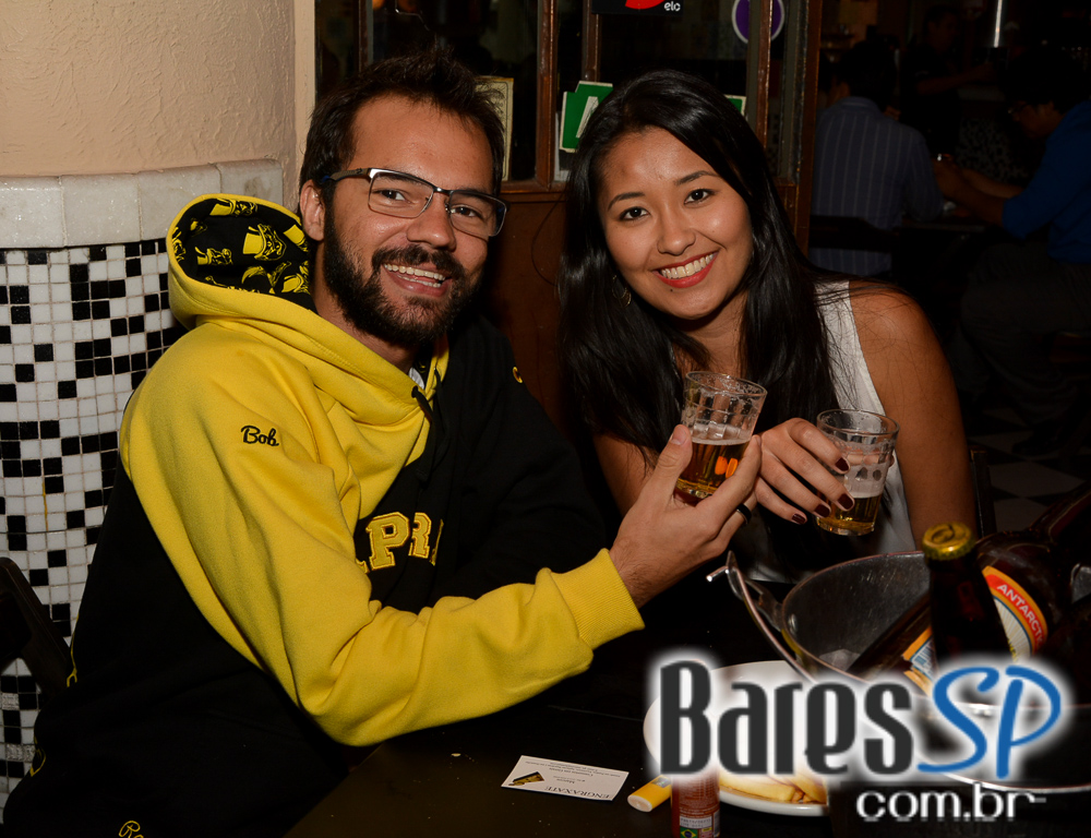 Apresentação de Luiz Fernando & Vadinho Theo no Porto Madalena Apresentação de Luiz Fernando & Vadinho Theo no Porto Madalena