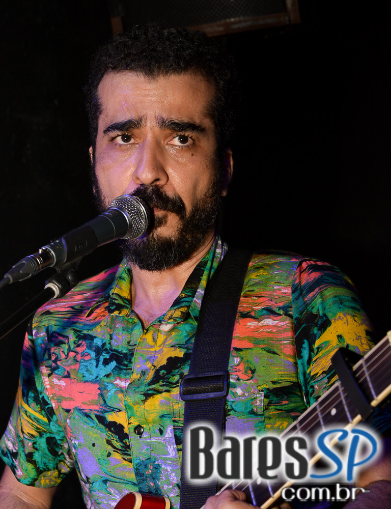 Puxadinho da Praça recebeu show das Bandas Vitoriano e Jardim das Horas Puxadinho da Praça recebeu show das Bandas Vitoriano e Jardim das Horas