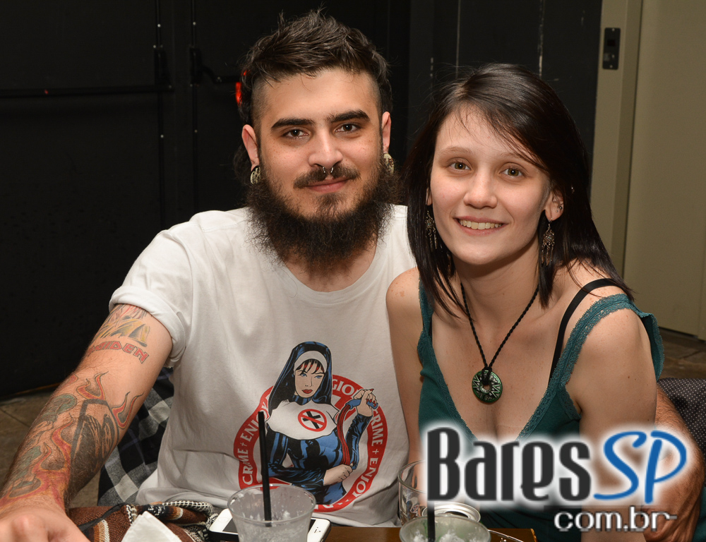 Lapa 40 Graus apresentou os sucessos do grupo Demônios da Garoa Lapa 40 Graus apresentou os sucessos do grupo Demônios da Garoa