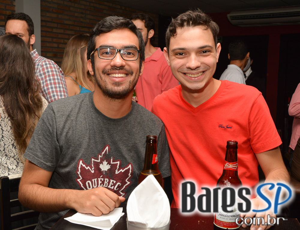 Lapa 40 Graus apresentou os sucessos do grupo Demônios da Garoa Lapa 40 Graus apresentou os sucessos do grupo Demônios da Garoa