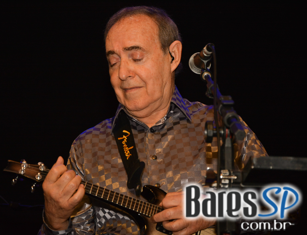 Lapa 40 Graus apresentou os sucessos do grupo Demônios da Garoa Lapa 40 Graus apresentou os sucessos do grupo Demônios da Garoa