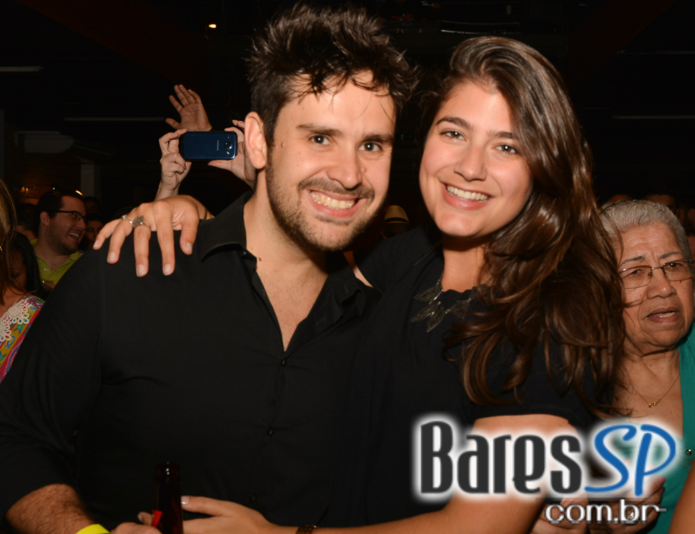 Lapa 40 Graus apresentou os sucessos do grupo Demônios da Garoa Lapa 40 Graus apresentou os sucessos do grupo Demônios da Garoa