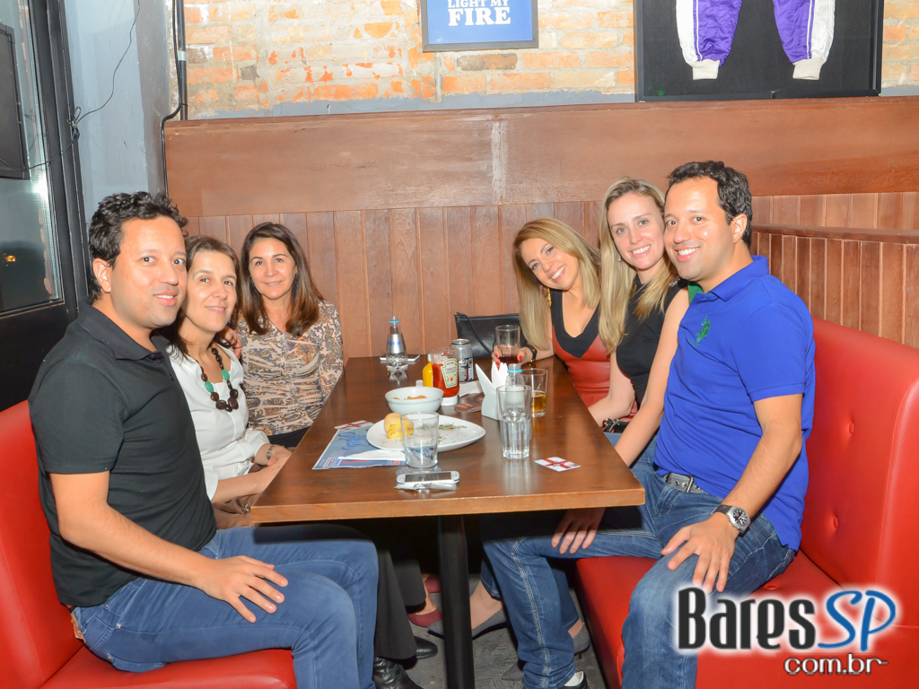 St Georges Pub recebeu os agitos da Banda Overman que animou a sexta St Georges Pub recebeu os agitos da Banda Overman que animou a sexta