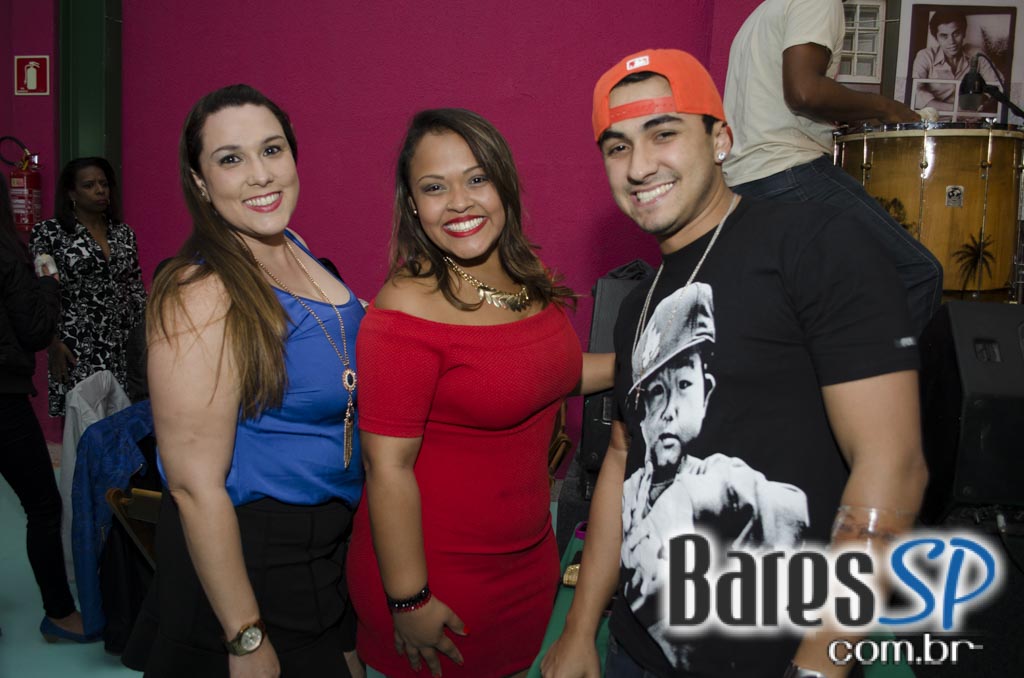 Bar Mangueira realizou sua reinauguração com show do Grupo Os Prettos e convidados Bar Mangueira realizou sua reinauguração com show do Grupo Os Prettos e convidados