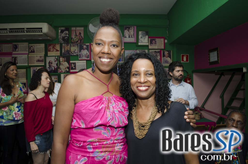 Bar Mangueira realizou sua reinauguração com show do Grupo Os Prettos e convidados Bar Mangueira realizou sua reinauguração com show do Grupo Os Prettos e convidados