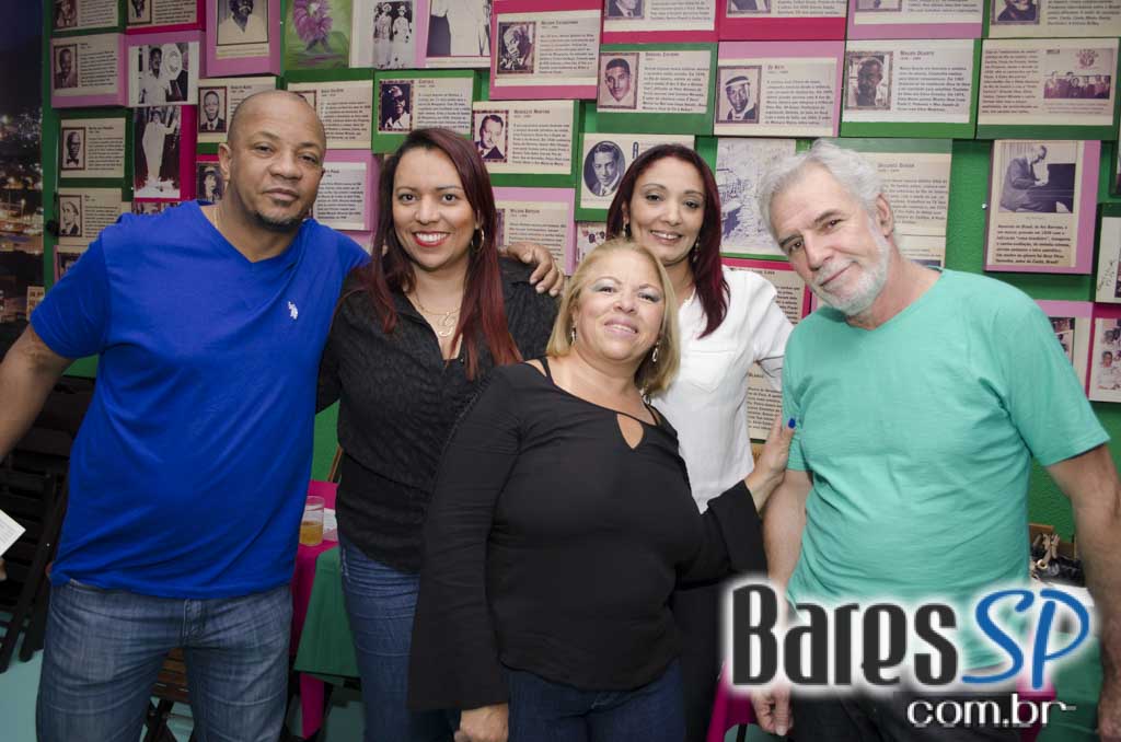 Bar Mangueira realizou sua reinauguração com show do Grupo Os Prettos e convidados Bar Mangueira realizou sua reinauguração com show do Grupo Os Prettos e convidados