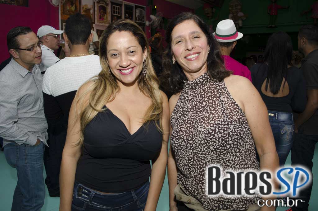 Bar Mangueira realizou sua reinauguração com show do Grupo Os Prettos e convidados Bar Mangueira realizou sua reinauguração com show do Grupo Os Prettos e convidados