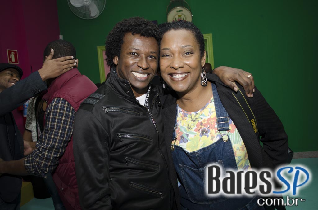 Bar Mangueira realizou sua reinauguração com show do Grupo Os Prettos e convidados Bar Mangueira realizou sua reinauguração com show do Grupo Os Prettos e convidados