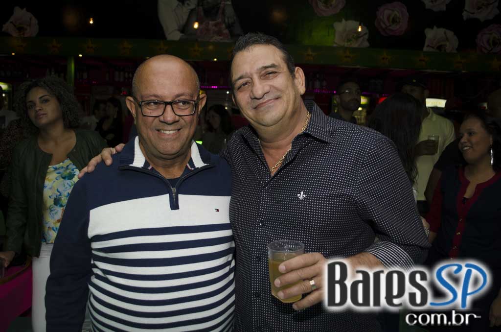 Bar Mangueira realizou sua reinauguração com show do Grupo Os Prettos e convidados Bar Mangueira realizou sua reinauguração com show do Grupo Os Prettos e convidados