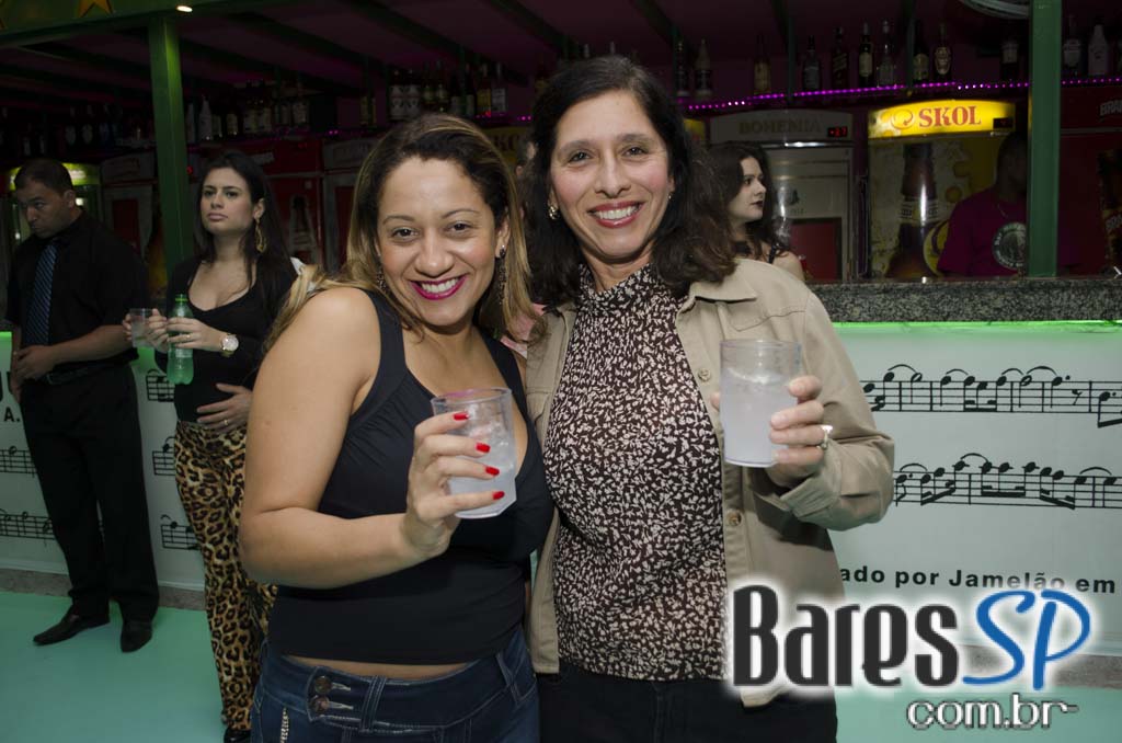 Bar Mangueira realizou sua reinauguração com show do Grupo Os Prettos e convidados Bar Mangueira realizou sua reinauguração com show do Grupo Os Prettos e convidados