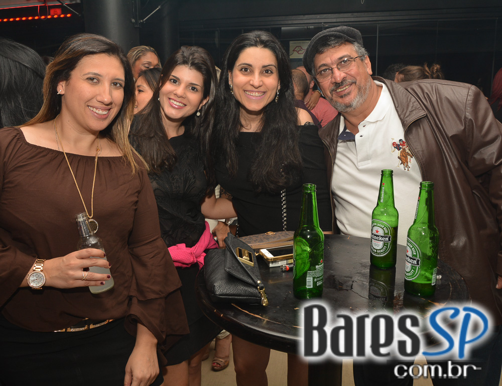 Bar Santa Julia recebeu show do Grupo Sambahits e convidados no sábado Bar Santa Julia recebeu show do Grupo Sambahits e convidados no sábado