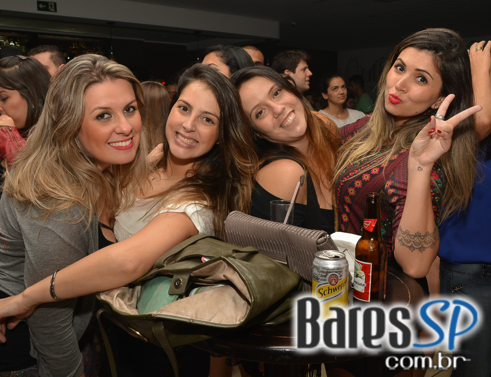 Bar Santa Julia recebeu show do Grupo Sambahits e convidados no sábado Bar Santa Julia recebeu show do Grupo Sambahits e convidados no sábado