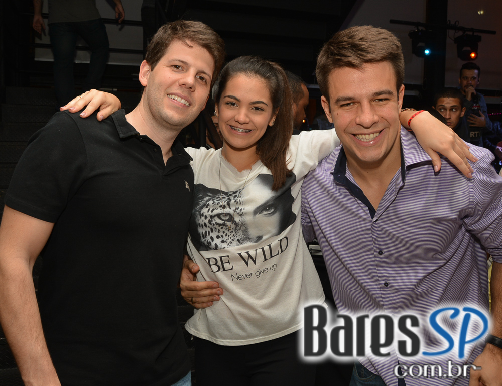 Bar Santa Julia recebeu show do Grupo Sambahits e convidados no sábado Bar Santa Julia recebeu show do Grupo Sambahits e convidados no sábado