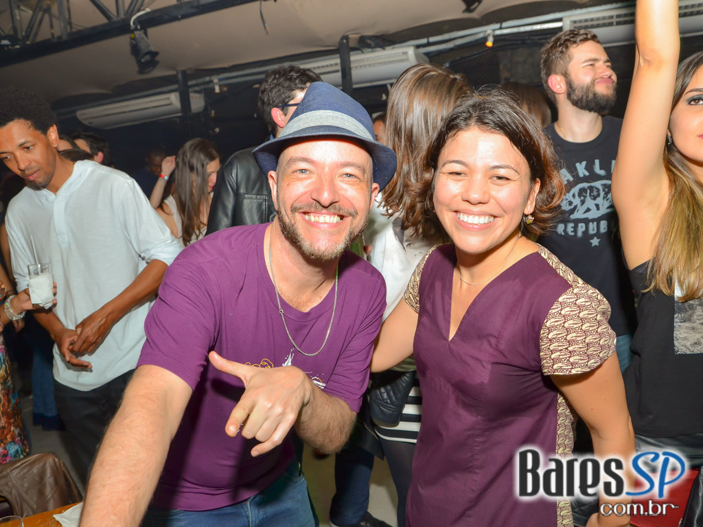 Ed Motta e Banda Serial Funkers agitaram a noite de sábado do Grazie a Dio! Ed Motta e Banda Serial Funkers agitaram a noite de sábado do Grazie a Dio!