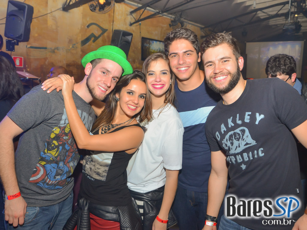 Ed Motta e Banda Serial Funkers agitaram a noite de sábado do Grazie a Dio! Ed Motta e Banda Serial Funkers agitaram a noite de sábado do Grazie a Dio!