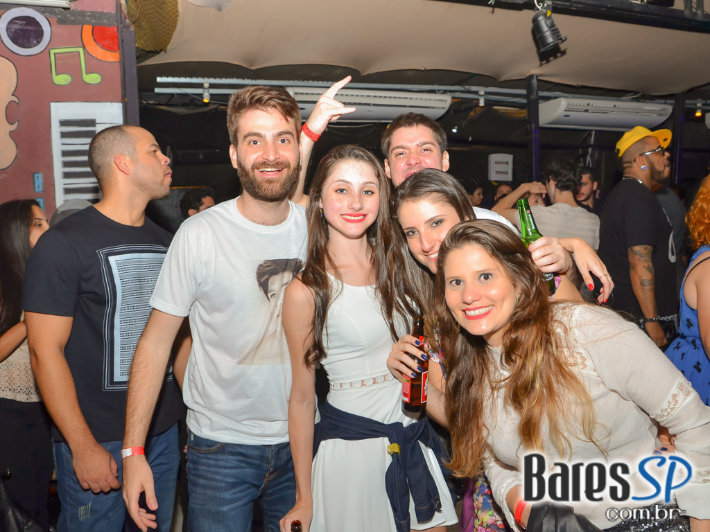 Ed Motta e Banda Serial Funkers agitaram a noite de sábado do Grazie a Dio! Ed Motta e Banda Serial Funkers agitaram a noite de sábado do Grazie a Dio!