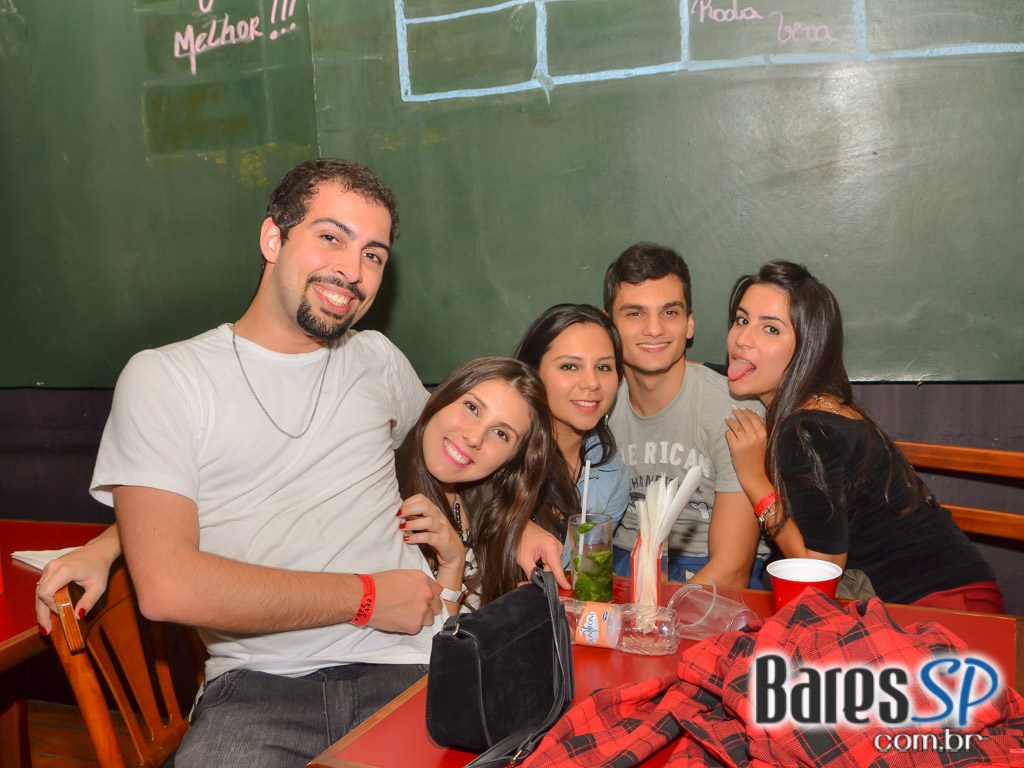 Ed Motta e Banda Serial Funkers agitaram a noite de sábado do Grazie a Dio! Ed Motta e Banda Serial Funkers agitaram a noite de sábado do Grazie a Dio!