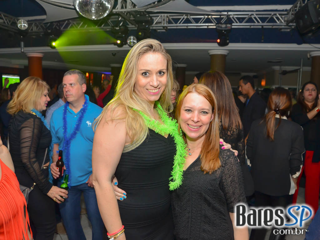 Banda Under Rock agita o palco do Memphis Bar com muito Rock Banda Under Rock agita o palco do Memphis Bar com muito Rock