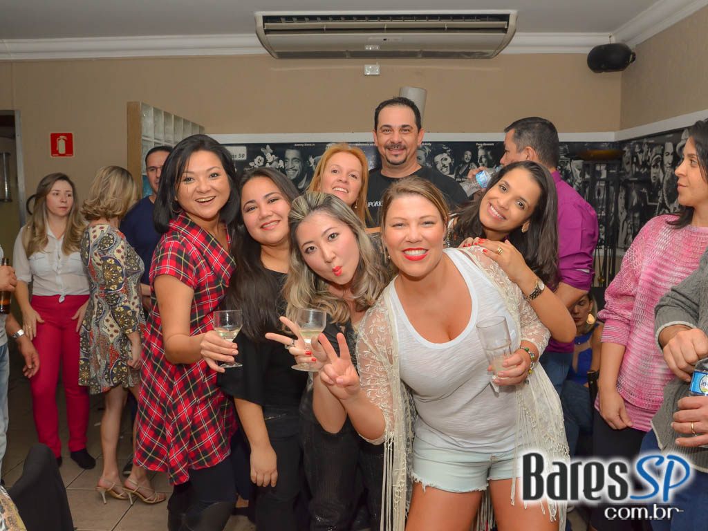 Banda Under Rock agita o palco do Memphis Bar com muito Rock Banda Under Rock agita o palco do Memphis Bar com muito Rock