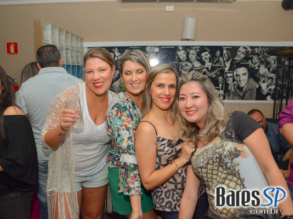 Banda Under Rock agita o palco do Memphis Bar com muito Rock Banda Under Rock agita o palco do Memphis Bar com muito Rock