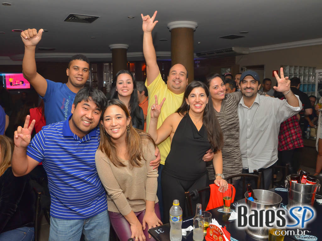 Banda Under Rock agita o palco do Memphis Bar com muito Rock Banda Under Rock agita o palco do Memphis Bar com muito Rock