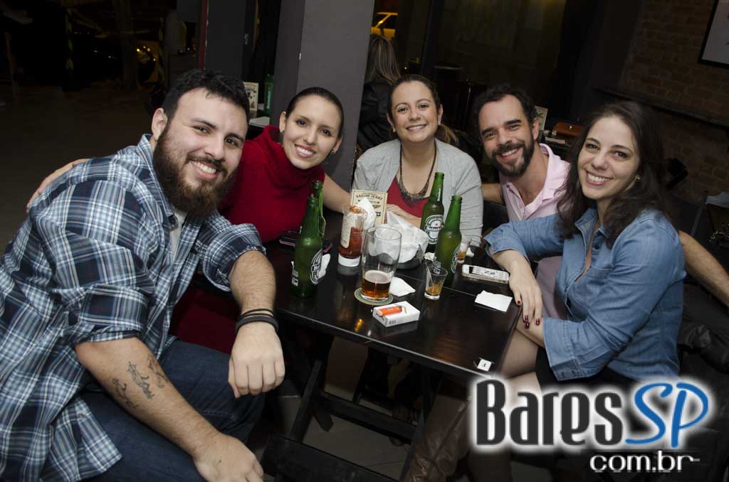 Razzmatazz apresentou Brit Explosion com Charly Coombes animou a noite Razzmatazz apresentou Brit Explosion com Charly Coombes animou a noite