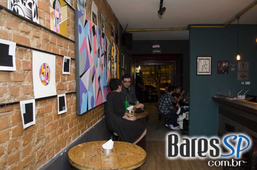 Razzmatazz apresentou Brit Explosion com Charly Coombes animou a noite Razzmatazz apresentou Brit Explosion com Charly Coombes animou a noite