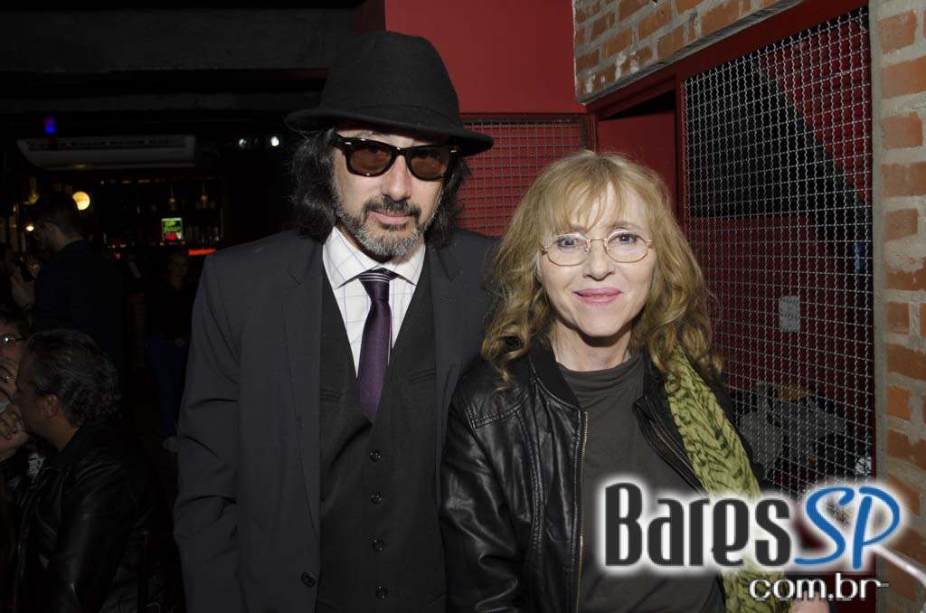 Banda Soul Fine animou a galera de sexta com muita música no B Music Bar Banda Soul Fine animou a galera de sexta com muita música no B Music Bar