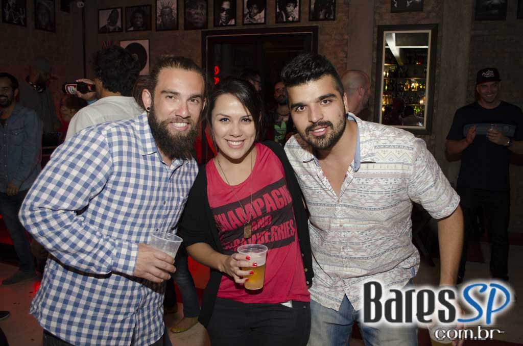 Quitandinha Bar recebeu apresentação do DJ Chubby Chub na quinta Quitandinha Bar recebeu apresentação do DJ Chubby Chub na quinta