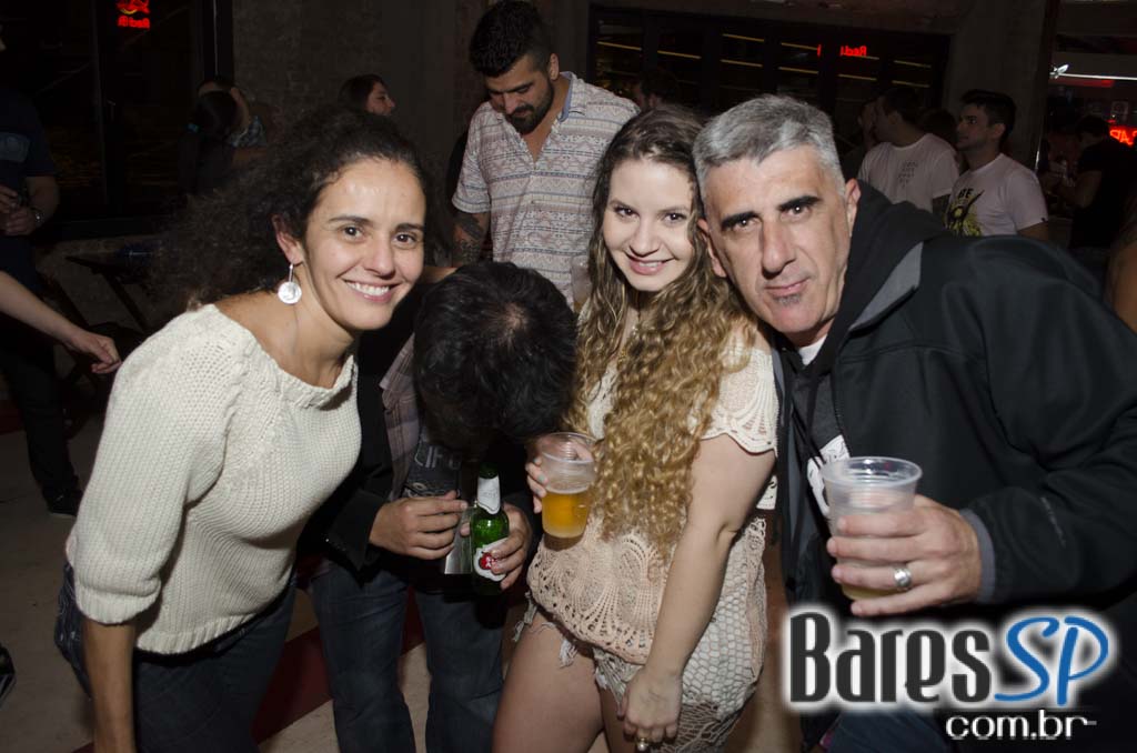 Quitandinha Bar recebeu apresentação do DJ Chubby Chub na quinta Quitandinha Bar recebeu apresentação do DJ Chubby Chub na quinta