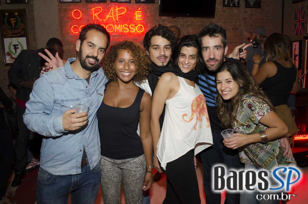 Quitandinha Bar recebeu apresentação do DJ Chubby Chub na quinta Quitandinha Bar recebeu apresentação do DJ Chubby Chub na quinta