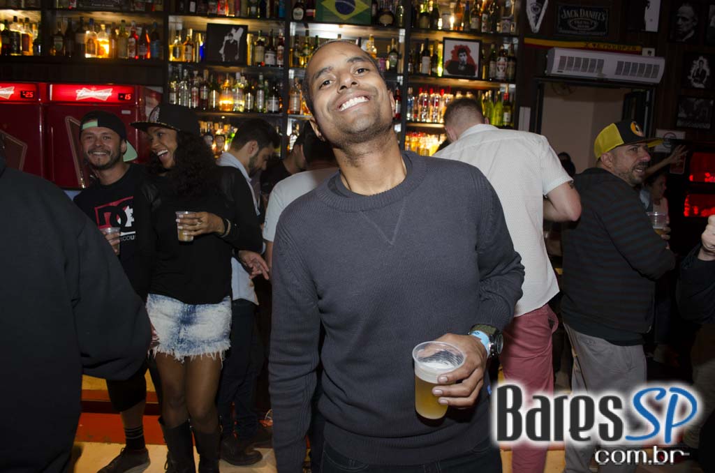 Quitandinha Bar recebeu apresentação do DJ Chubby Chub na quinta Quitandinha Bar recebeu apresentação do DJ Chubby Chub na quinta