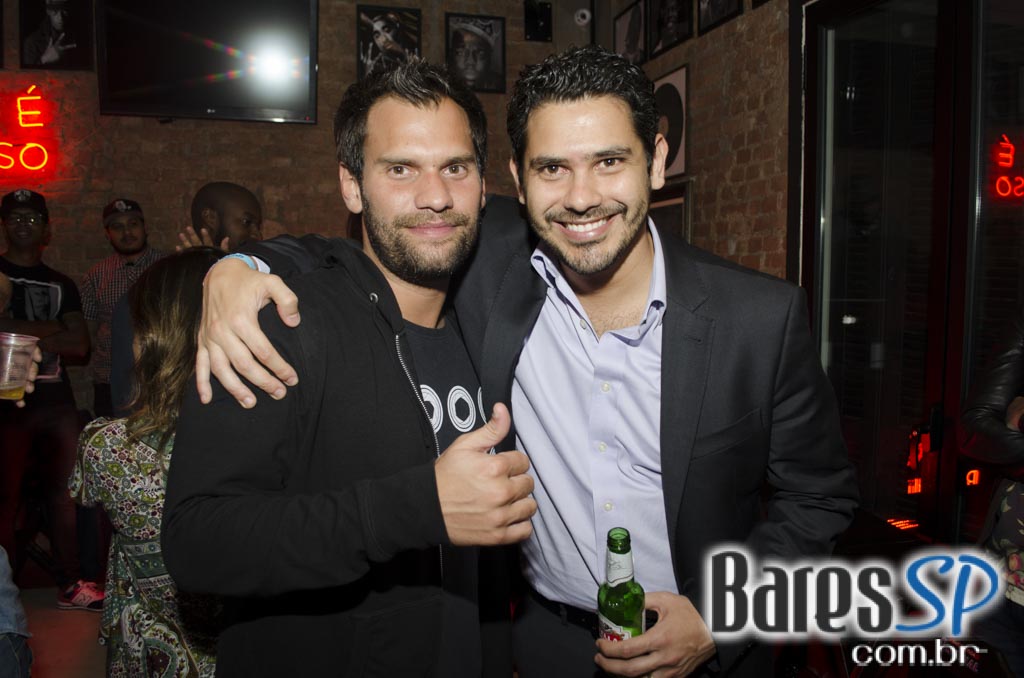 Quitandinha Bar recebeu apresentação do DJ Chubby Chub na quinta Quitandinha Bar recebeu apresentação do DJ Chubby Chub na quinta