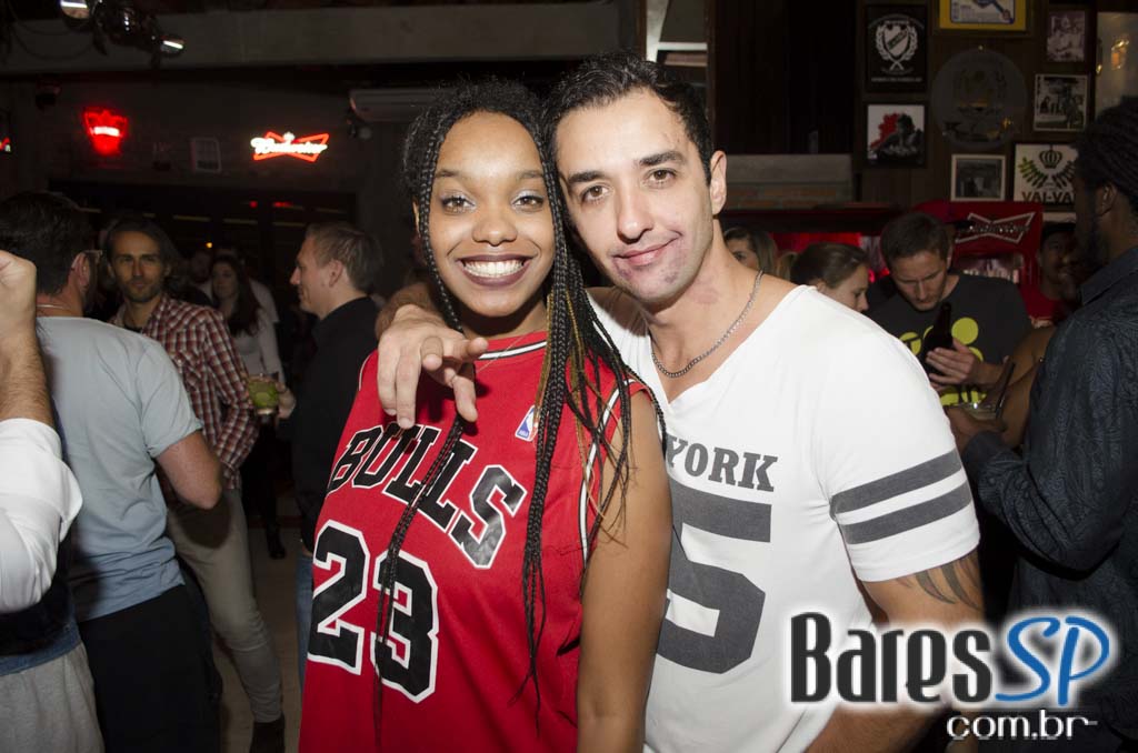 Quitandinha Bar recebeu apresentação do DJ Chubby Chub na quinta Quitandinha Bar recebeu apresentação do DJ Chubby Chub na quinta