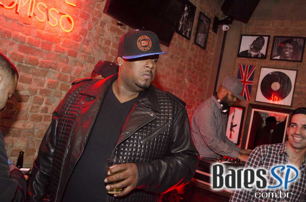 Quitandinha Bar recebeu apresentação do DJ Chubby Chub na quinta Quitandinha Bar recebeu apresentação do DJ Chubby Chub na quinta