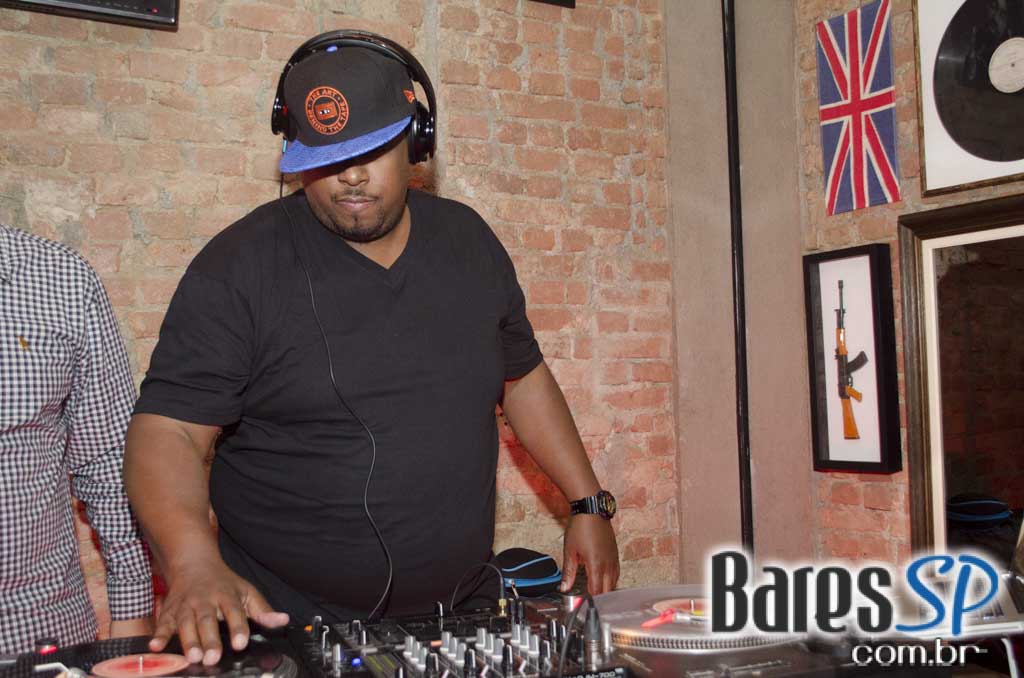 Quitandinha Bar recebeu apresentação do DJ Chubby Chub na quinta Quitandinha Bar recebeu apresentação do DJ Chubby Chub na quinta