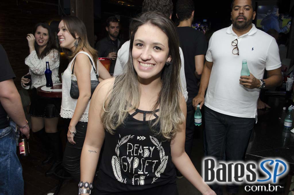 Grupo Melanina Carioca cantou seus sucessos no palco do Blá Bar Grupo Melanina Carioca cantou seus sucessos no palco do Blá Bar