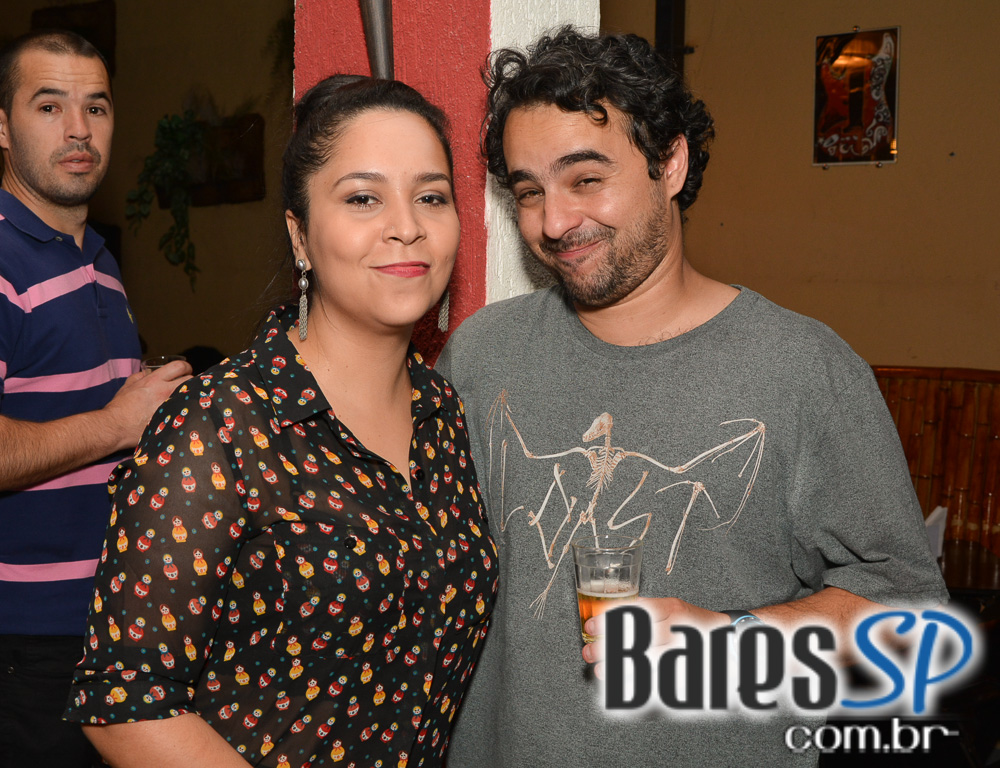 Bar FM 444 apresentou show do Grupo Aquele Som que animou a sexta Bar FM 444 apresentou show do Grupo Aquele Som que animou a sexta