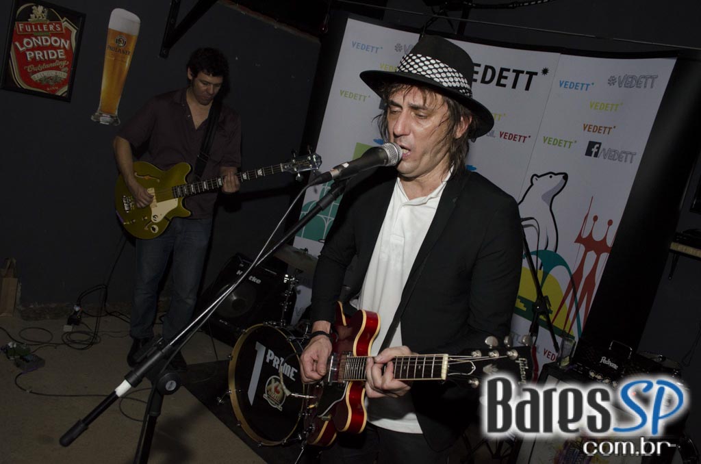 Razzmatazz Bar apresentou o evento Vedett Rock Night com muitas atrações Razzmatazz Bar apresentou o evento Vedett Rock Night com muitas atrações