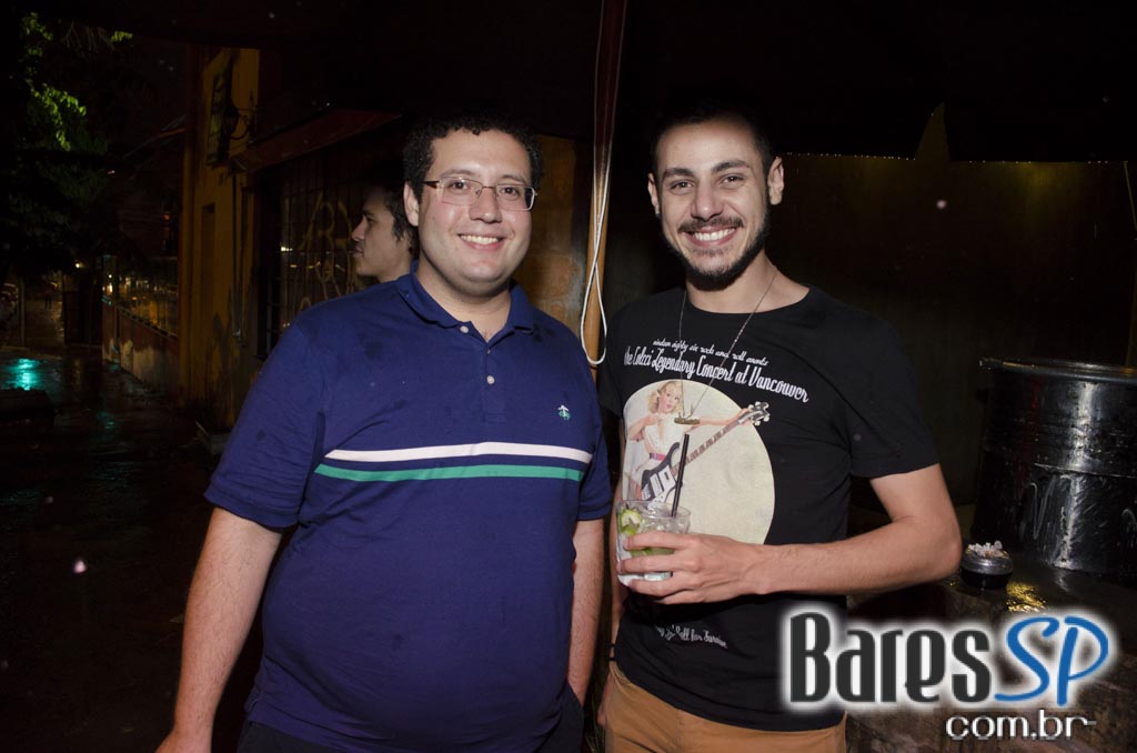 Razzmatazz Bar apresentou o evento Vedett Rock Night com muitas atrações Razzmatazz Bar apresentou o evento Vedett Rock Night com muitas atrações