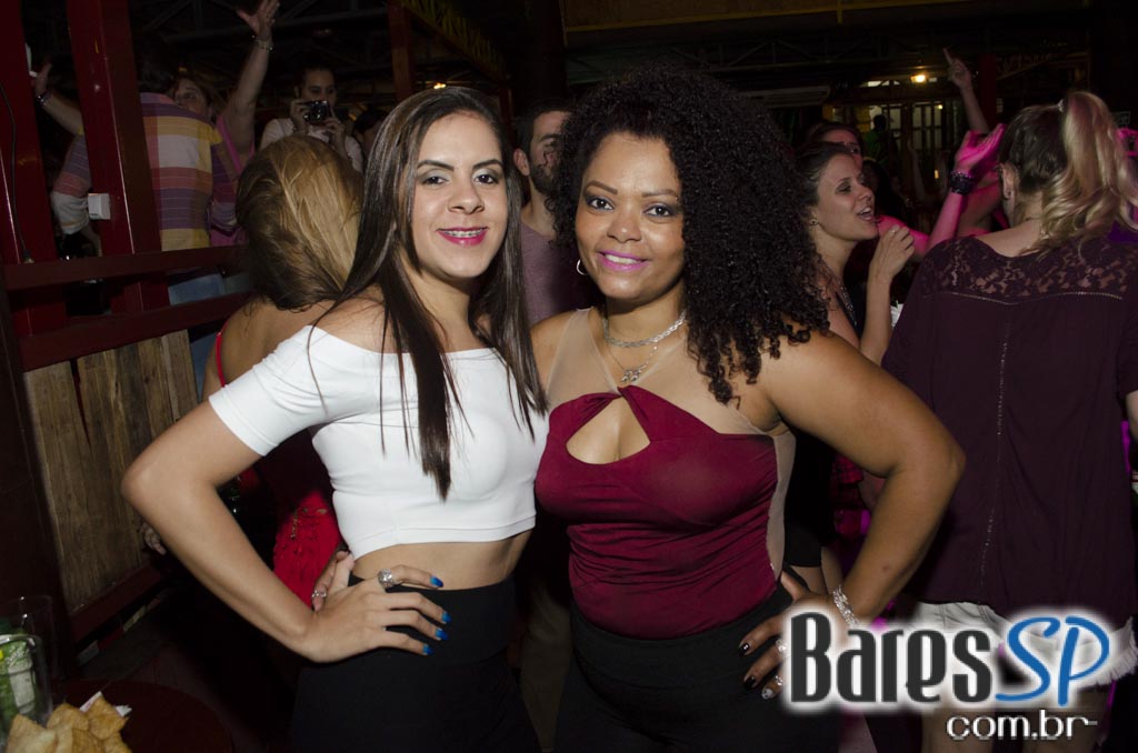 Favela da Vila comemorou 5 anos com show de Arlindo Cruz e convidados Favela da Vila comemorou 5 anos com show de Arlindo Cruz e convidados