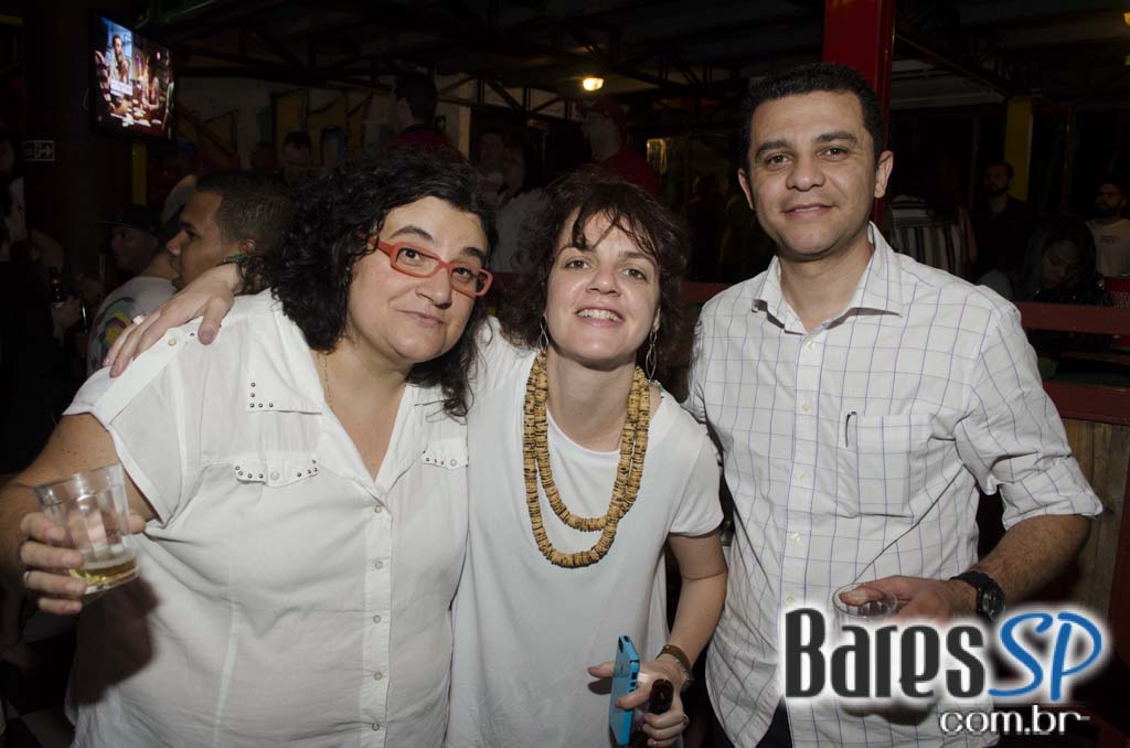 Favela da Vila comemorou 5 anos com show de Arlindo Cruz e convidados Favela da Vila comemorou 5 anos com show de Arlindo Cruz e convidados