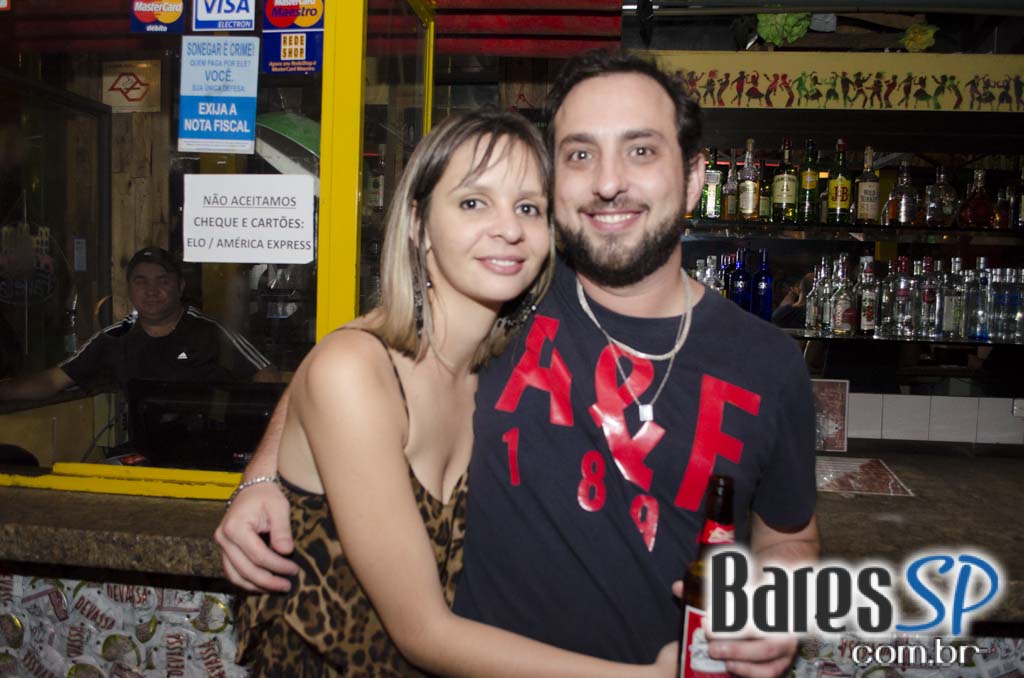 Favela da Vila comemorou 5 anos com show de Arlindo Cruz e convidados Favela da Vila comemorou 5 anos com show de Arlindo Cruz e convidados