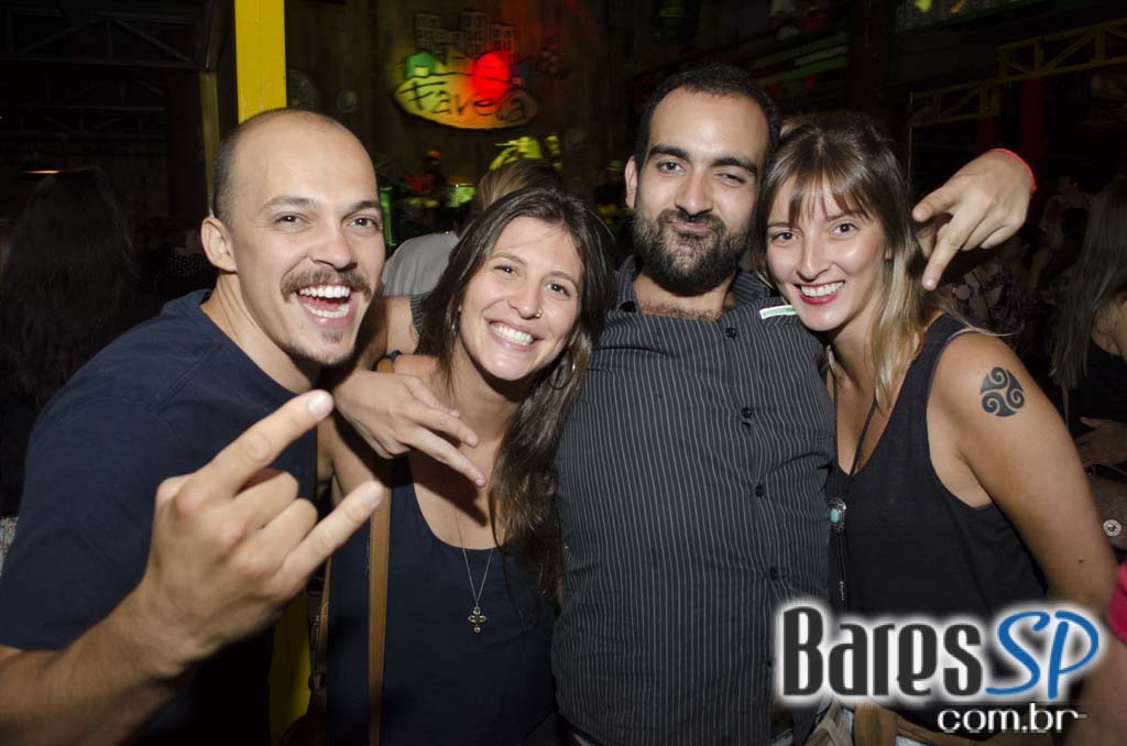 Favela da Vila comemorou 5 anos com show de Arlindo Cruz e convidados Favela da Vila comemorou 5 anos com show de Arlindo Cruz e convidados