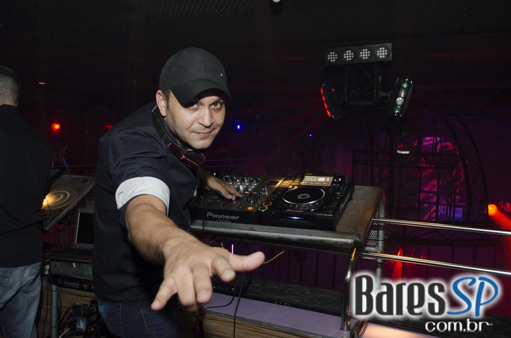 Balada Love Story comemorou 24 anos com Dupla Crossover e convidados Balada Love Story comemorou 24 anos com Dupla Crossover e convidados