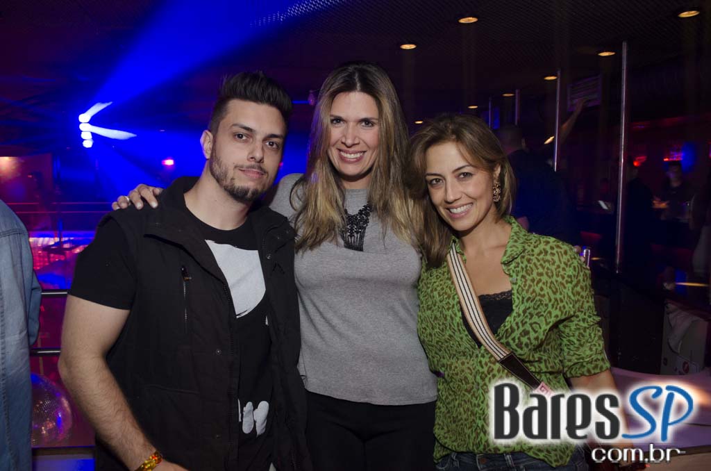 Balada Love Story comemorou 24 anos com Dupla Crossover e convidados Balada Love Story comemorou 24 anos com Dupla Crossover e convidados