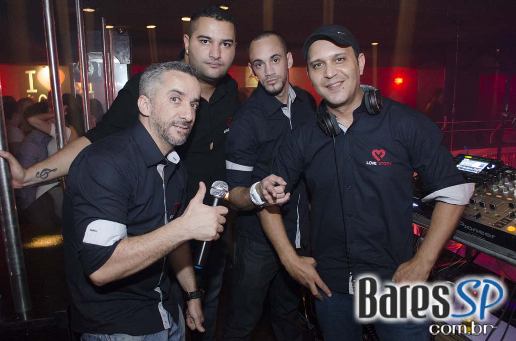 Balada Love Story comemorou 24 anos com Dupla Crossover e convidados Balada Love Story comemorou 24 anos com Dupla Crossover e convidados